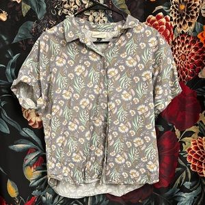 Universal thread floral printed short sleeve button up.